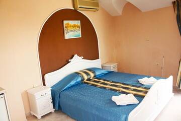 Фото номера Номер-студио с балконом Отель Hotel Paros 2 г. Поморие 18