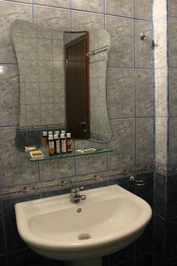 Фото номера Улучшенный двухместный номер с 1 кроватью и балконом Отель Hotel Electra г. Поморие 8