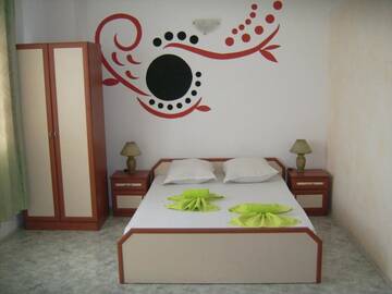 Фото номера Трехместный номер с балконом Отель Hotel Pasians г. Поморие 9