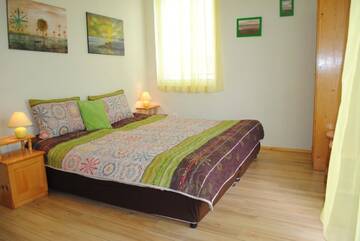 Фото номера Двухместный номер с 1 кроватью и балконом Гостевой дом Guest House Sunflowers г. Поморие 2