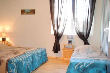 Фото номера Трехместный номер эконом-класса Гостевой дом Guest House Sunflowers г. Поморие 9