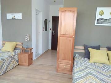 Фото номера Трехместный номер эконом-класса Гостевой дом Guest House Sunflowers г. Поморие 7