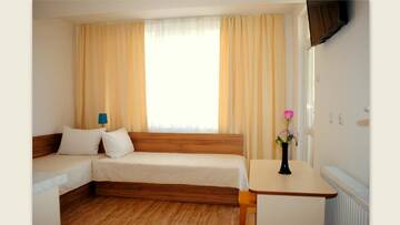 Фото номера Стандартные апартаменты с 1 спальней Гостевой дом Veda Guest House г. Поморие 4