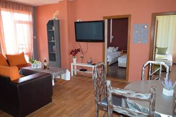 Фото номера Апартаменты с 2 спальнями и видом на море Гостевой дом Guest House Morska Zvezda г. Поморие 18