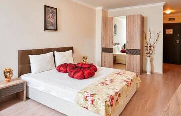 Фото номера Полулюкс Апарт-отели Boutique Rose Gardens apartments г. Поморие 4