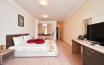 Фото номера Полулюкс Апарт-отели Boutique Rose Gardens apartments г. Поморие 5