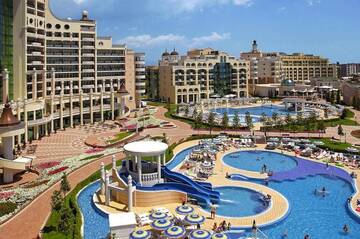 Фото номера Апартаменты с видом на море Апарт-отели Private Apartment in 5-star Sunset Resort, Aparthotel г. Поморие 29