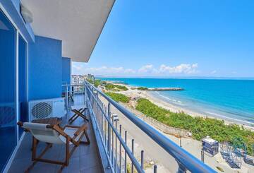 Фото номера Полулюкс с видом на море Отель Family Hotel Regata г. Поморие 22