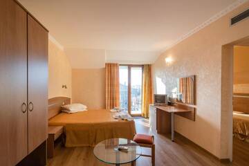 Фото номера Апартаменты с 1 спальней (для 4 взрослых) Отель Hotel Zeus г. Поморие 17