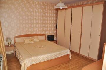Фото номера Двухместный номер с 1 кроватью и балконом Отель Hotel St. Nikola г. Поморие 10