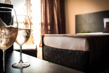 Фото номера Трехместный номер с балконом Отель Central Plaza Hotel г. Поморие 4