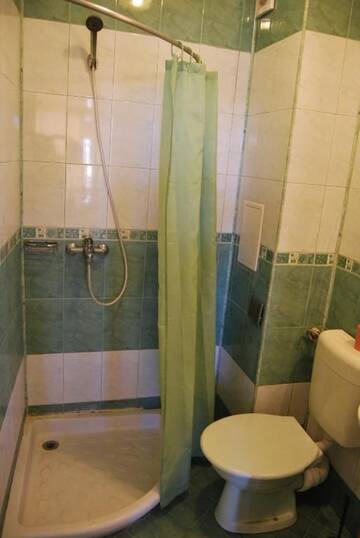 Фото номера Трехместный номер с балконом Гостевой дом Fener Guest House г. Поморие 22