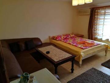 Фото номера Люкс с 1 спальней, балконом и видом на море Гостевой дом Fener Guest House г. Поморие 5