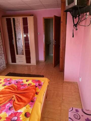 Фото номера Люкс с 1 спальней, балконом и видом на море Гостевой дом Fener Guest House г. Поморие 3