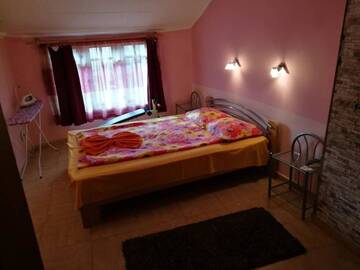 Фото номера Люкс с 1 спальней, балконом и видом на море Гостевой дом Fener Guest House г. Поморие 4