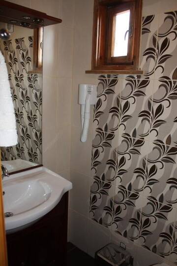 Фото номера Люкс с 1 спальней, балконом и видом на море Гостевой дом Fener Guest House г. Поморие 11