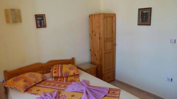 Фото номера Люкс с 2 спальнями и балконом Гостевой дом Fener Guest House г. Поморие 12
